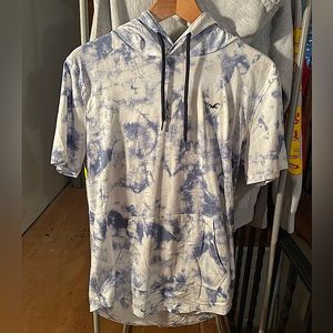 Hollister Hooded Tie Dye Shirt (small)
